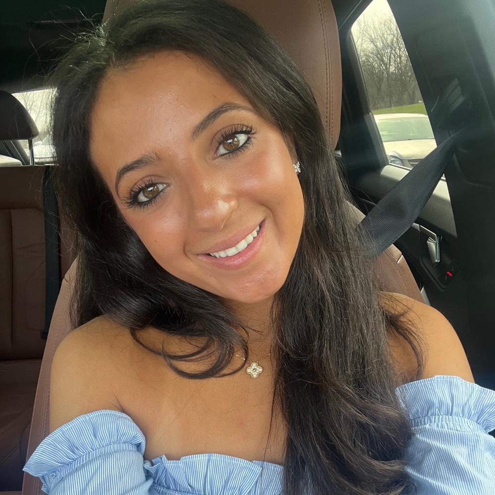 Meet your Posher, Victoria